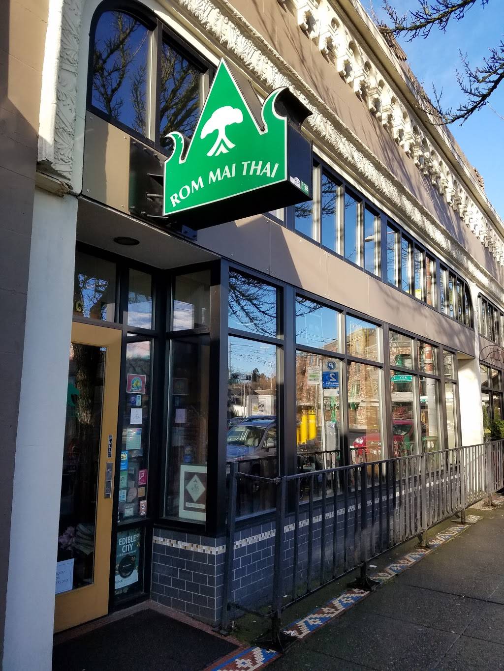 Rom Mai Thai Restaurant | restaurant | 613 Broadway E, Seattle, WA 98102, USA | 2067269058 OR +1 206-726-9058