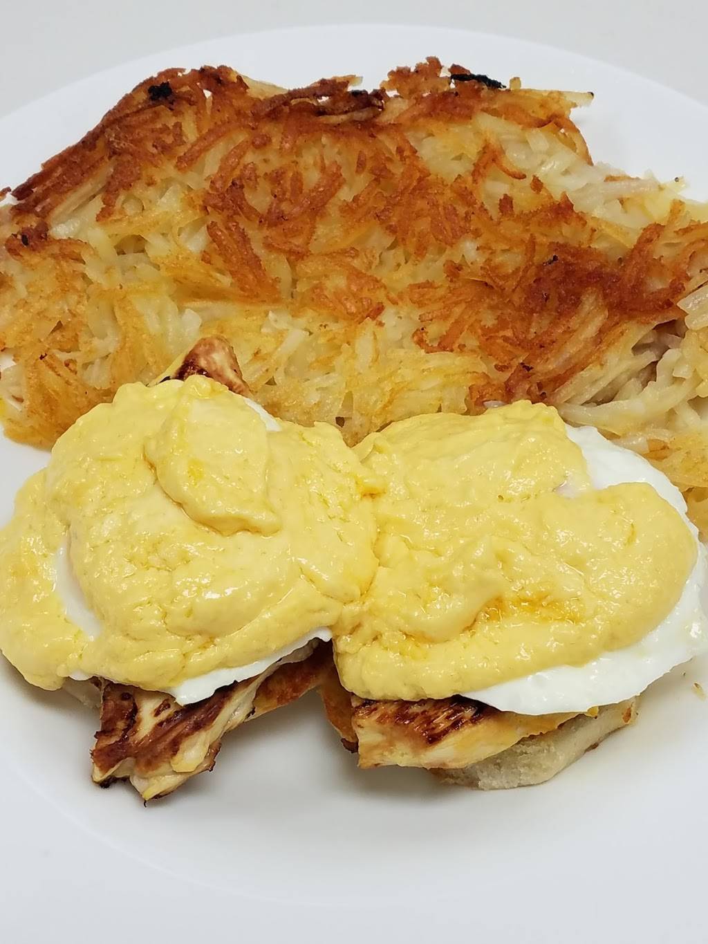 Uptown Cafe Binford | restaurant | 6404-6438 Rucker Rd, Indianapolis, IN 46220, USA | 3174669631 OR +1 317-466-9631