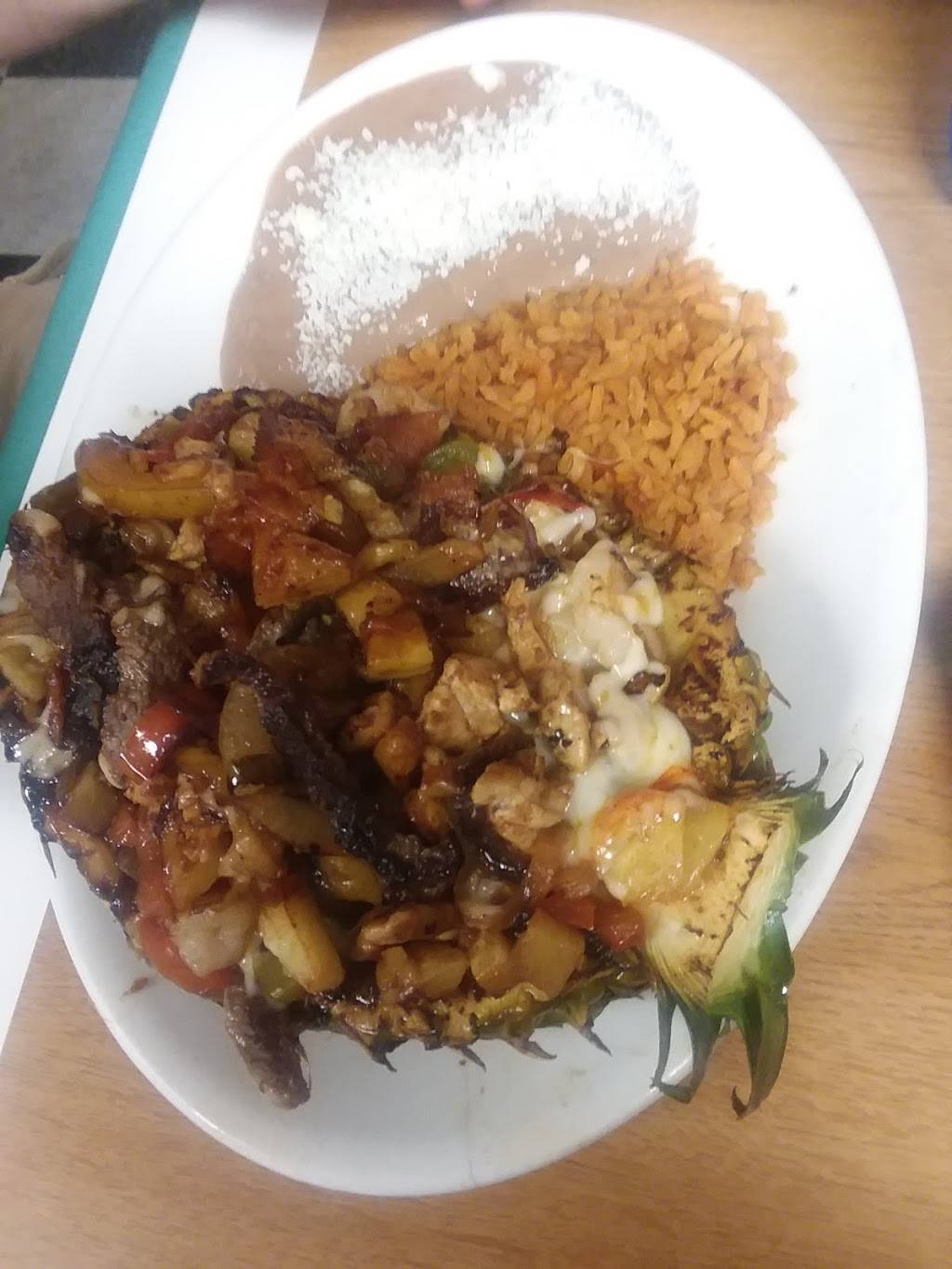 Mexican Restaurant & Grocery | restaurant | Bell Rd, Niles, MI 49120, USA | 2696878077 OR +1 269-687-8077