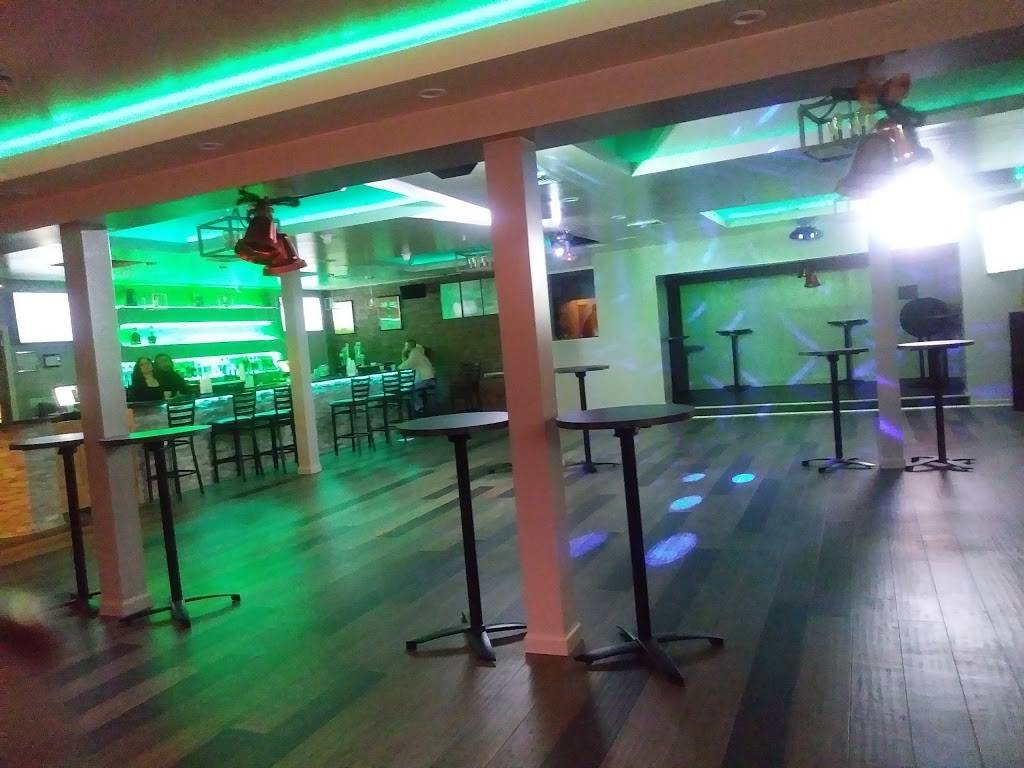 Sun Splash Jamaican Restaurant LLC | restaurant | 692 Maple Ave, Hartford, CT 06114, USA | 8605483050 OR +1 860-548-3050