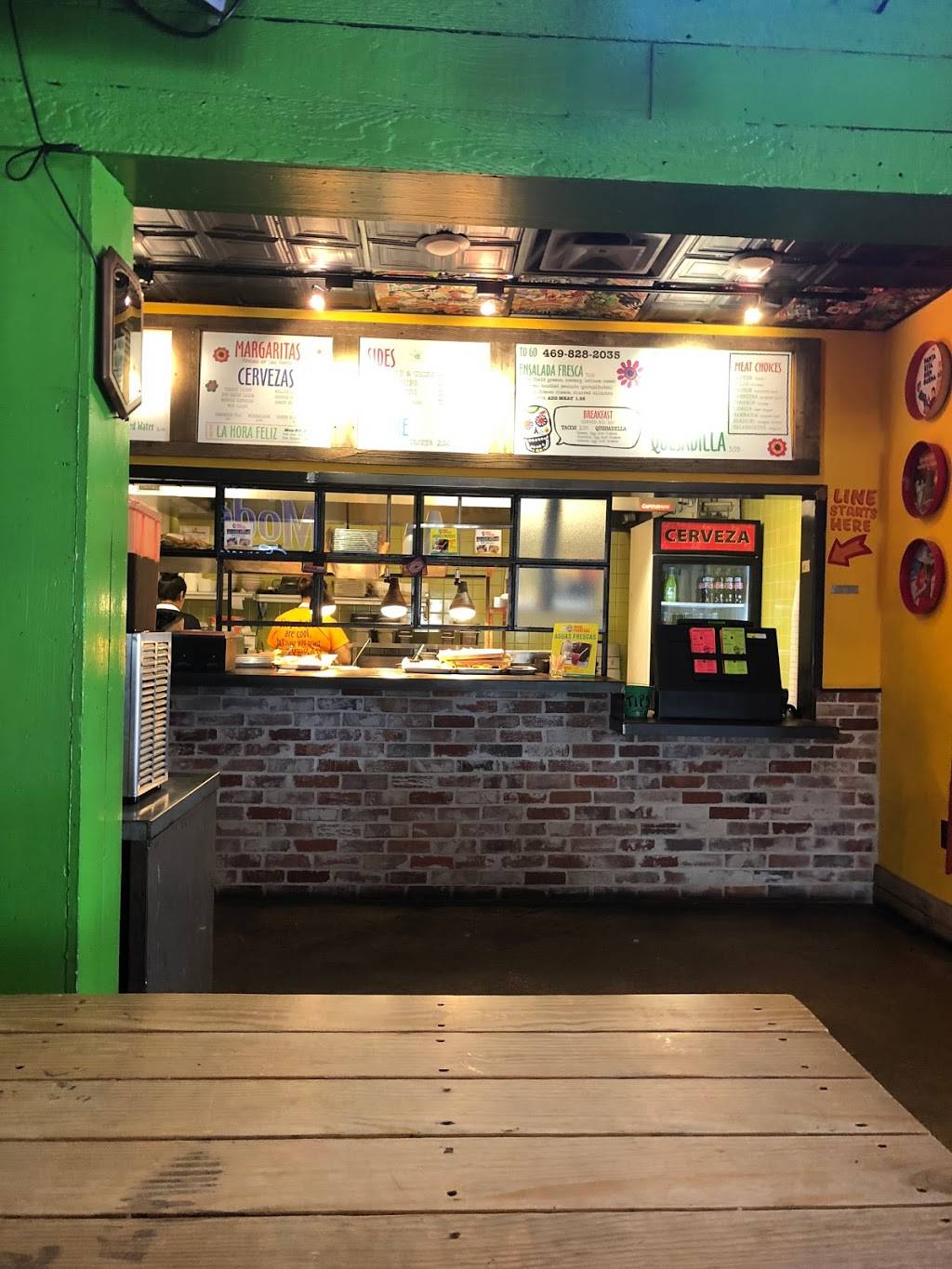 Taqueria La Ventana | restaurant | Farmers Market, 920 S Harwood St Suite 140, Dallas, TX 75201, USA | 2146468181 OR +1 214-646-8181