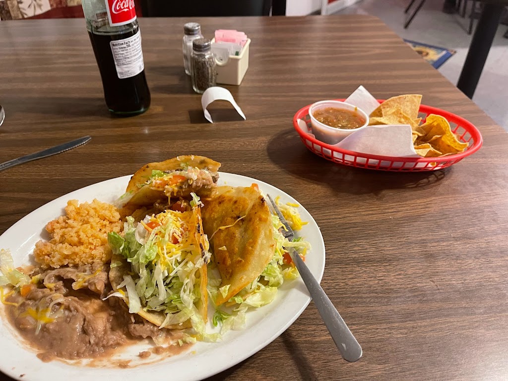 Ramonas Cafe | restaurant | 904 E Motel Dr, Lordsburg, NM 88045, USA | 5755423030 OR +1 575-542-3030