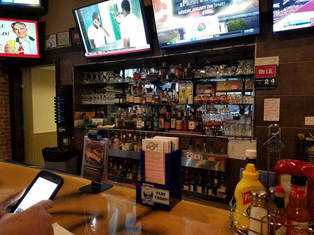 Booyahs Bar and Grill | restaurant | 6022 Harvey St, Muskegon, MI 49444, USA | 2317989900 OR +1 231-798-9900