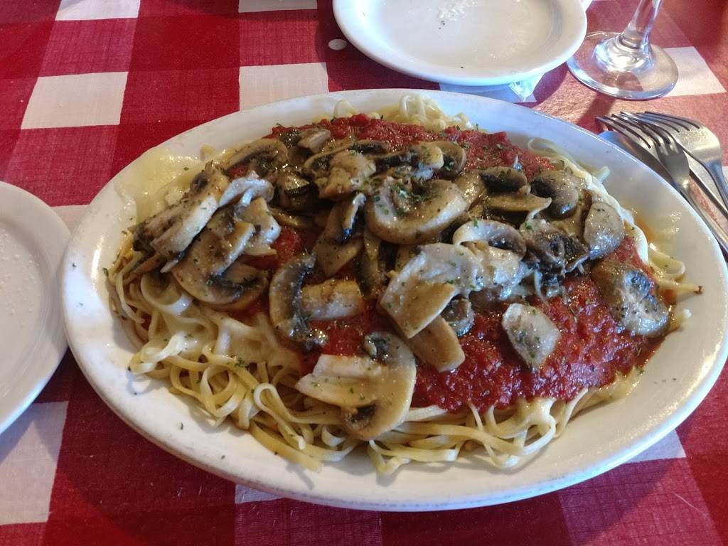 Mama Louisas Italian Restaurant & Catering | restaurant | 2041 S Craycroft Rd, Tucson, AZ 85711, USA | 5207904702 OR +1 520-790-4702