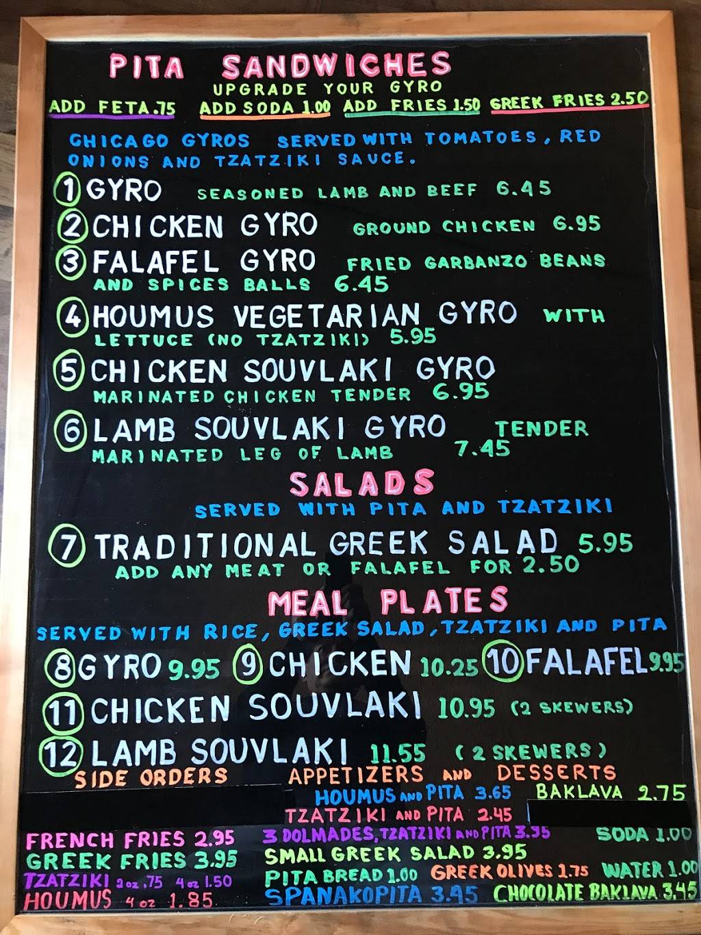 Chicago Gyros | restaurant | 19090 US-2, Monroe, WA 98272, USA | 4259003625 OR +1 425-900-3625