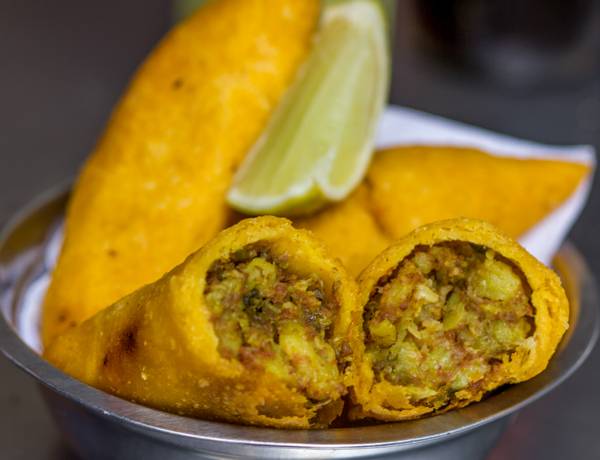 Arepa Express | restaurant | 23-27 Lexington Ave, Passaic, NJ 07055, USA | 9737781395 OR +1 973-778-1395