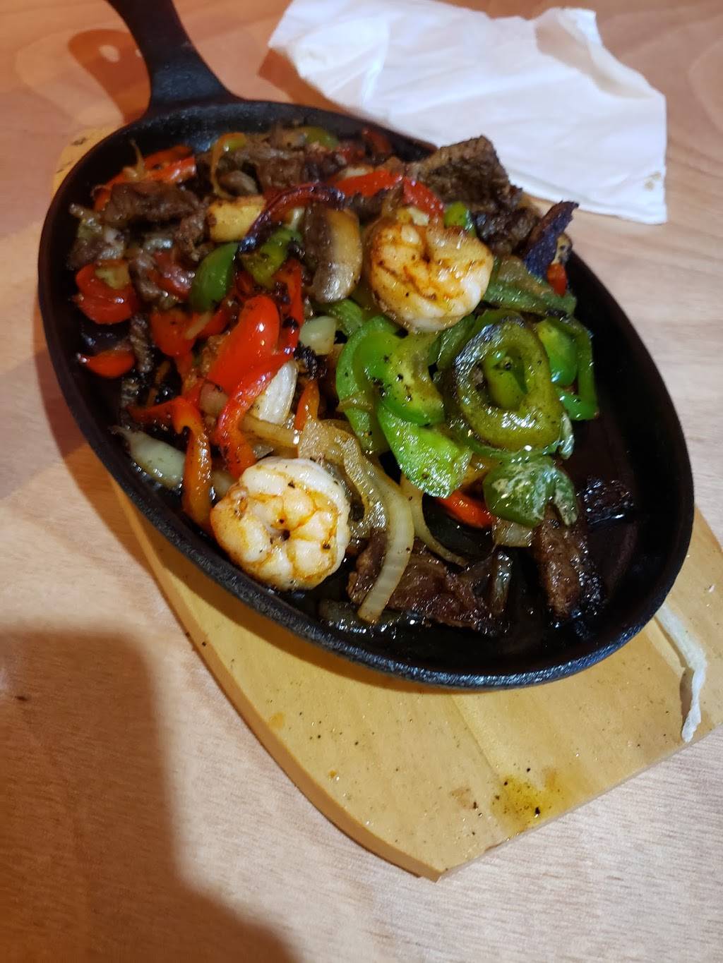 El Tradicional Mexican Restaurant & Cantina | restaurant | 2319 8th Ave, Greeley, CO 80631, USA | 9709784346 OR +1 970-978-4346