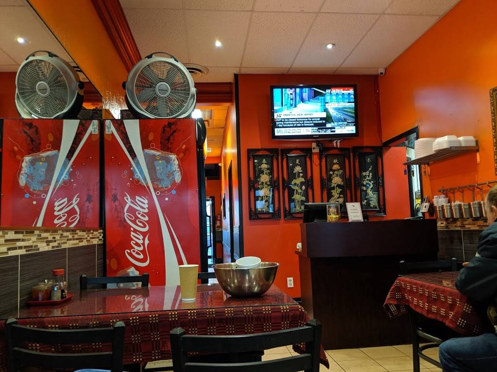 Hot Wok | restaurant | 7 Progress Ave, Scarborough, ON M1P 5A3, Canada | 4162935342 OR +1 416-293-5342