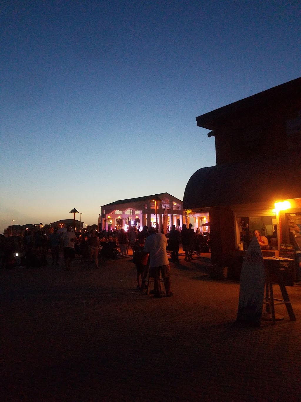 The Stand | restaurant | 3 Casino Beach Boardwalk, Pensacola Beach, FL 32561, USA | 8507339433 OR +1 850-733-9433