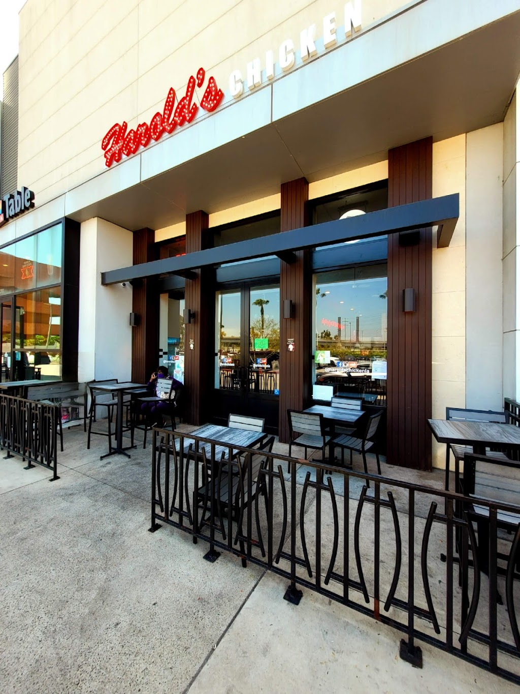Harolds Chicken | restaurant | 6000 Sepulveda Blvd Suite 1305, Culver City, CA 90230, USA | 3239005156 OR +1 323-900-5156