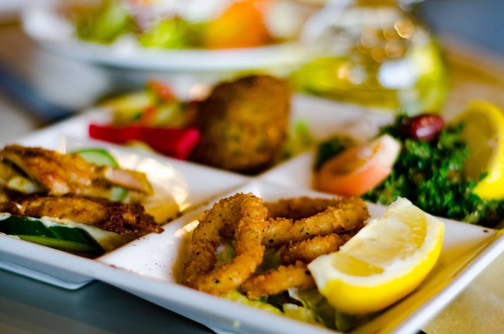 Montfort Mediterranean Cuisine Restaurant - Trafalgar | meal takeaway | 376 Iroquois Shore Rd, Oakville, ON L6H 1M4, Canada | 9058457937 OR +1 905-845-7937