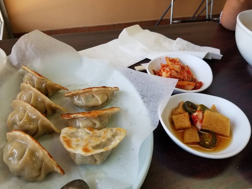 Dumpling House | restaurant | 3525 W 3rd St, Los Angeles, CA 90020, USA | 2133893899 OR +1 213-389-3899