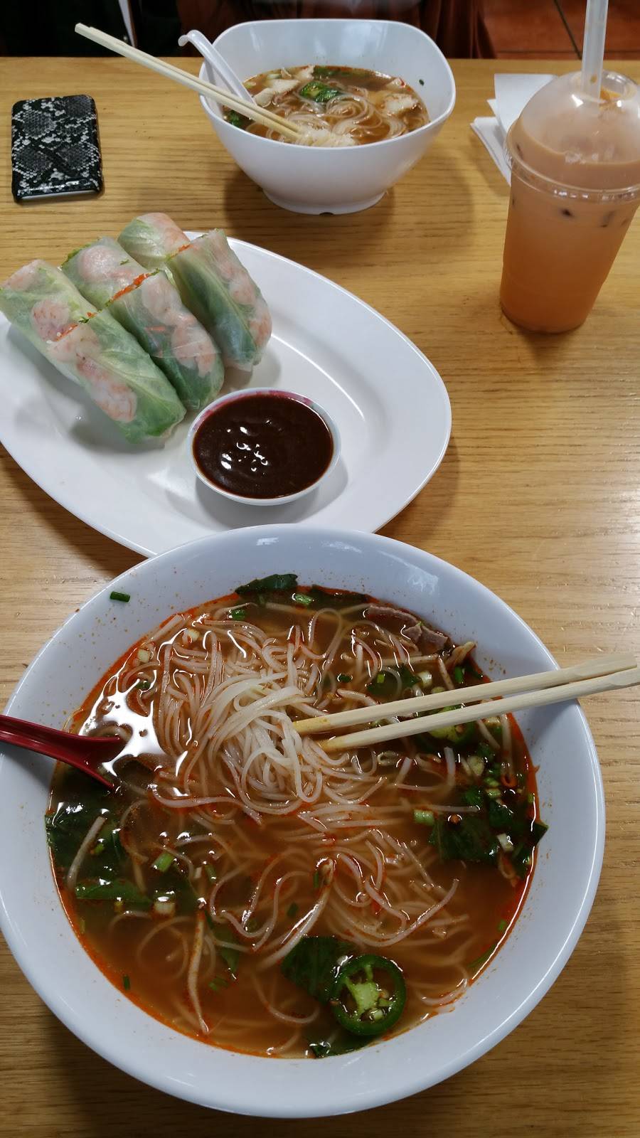 Legendary Pho Kitchen | restaurant | 4446 Ashlan Ave, Fresno, CA 93722, USA | 5592718889 OR +1 559-271-8889