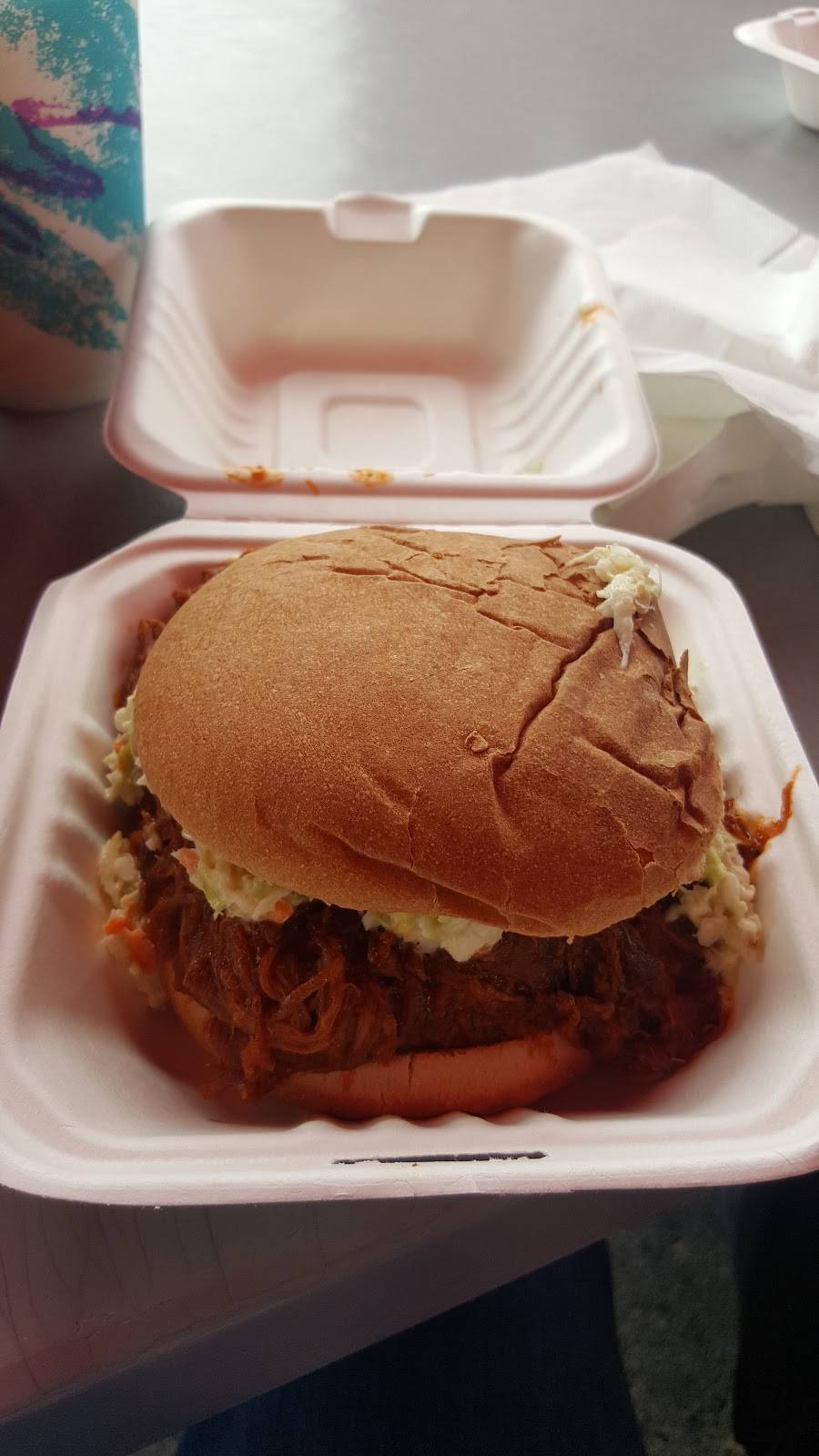 Red Rooster | restaurant | 10005 Damascus Blvd, Damascus, MD 20872, USA | 3012534081 OR +1 301-253-4081