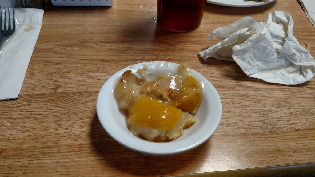 Ann & Daves Kitchen | restaurant | 2613 E Wood St, Paris, TN 38242, USA | 7316411334 OR +1 731-641-1334