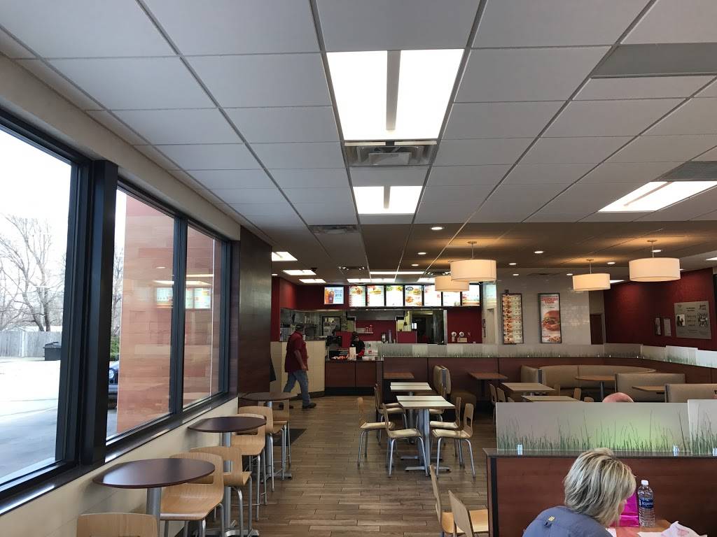 Wendys | restaurant | 930 E Connolly Ct, Park City, KS 67219, USA | 3167440450 OR +1 316-744-0450