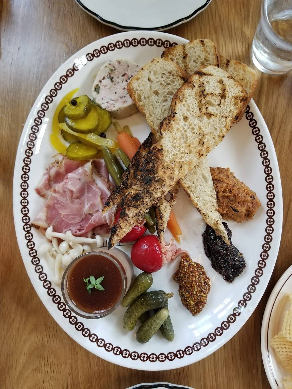 Whitfield | restaurant | 120 S Whitfield St, Pittsburgh, PA 15206, USA | 4126263090 OR +1 412-626-3090