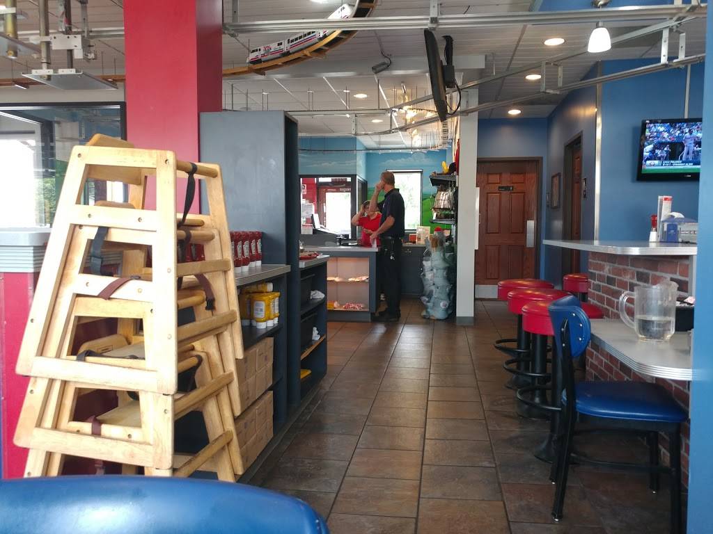 Fritzs | restaurant | 13803 W 63rd St, Shawnee, KS 66216, USA | 9133751000 OR +1 913-375-1000