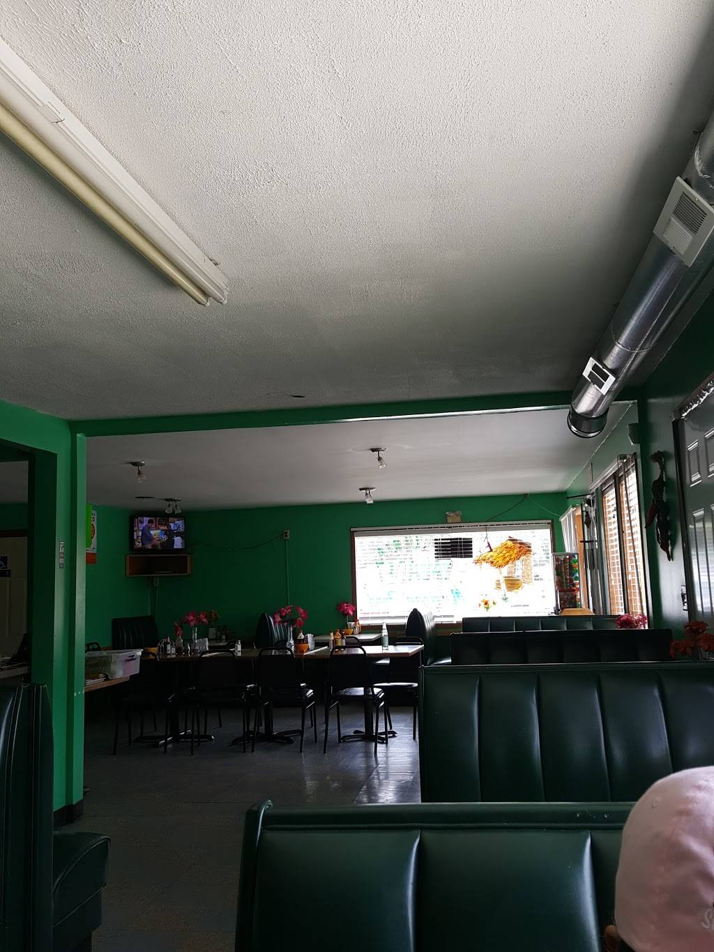 Comida Mexicana Antarctica | restaurant | 6621 Railroad Ave, Omaha, NE 68107, USA | 4025027202 OR +1 402-502-7202