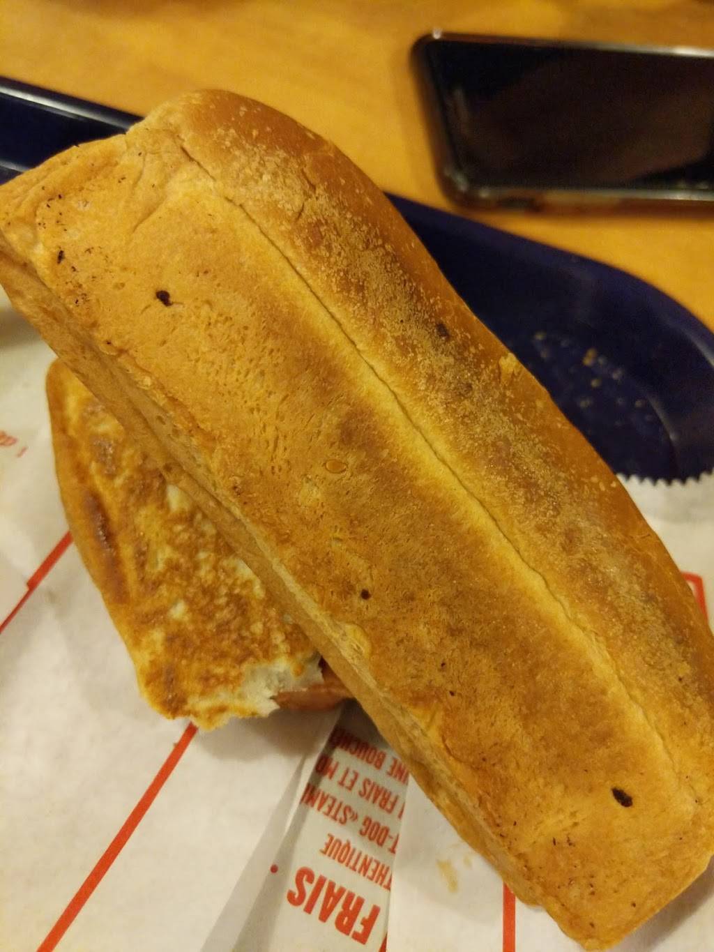 Valentine | restaurant | 2010 Rue Saint-Pierre, Drummondville, QC J2C 3Y5, Canada | 8194743881 OR +1 819-474-3881