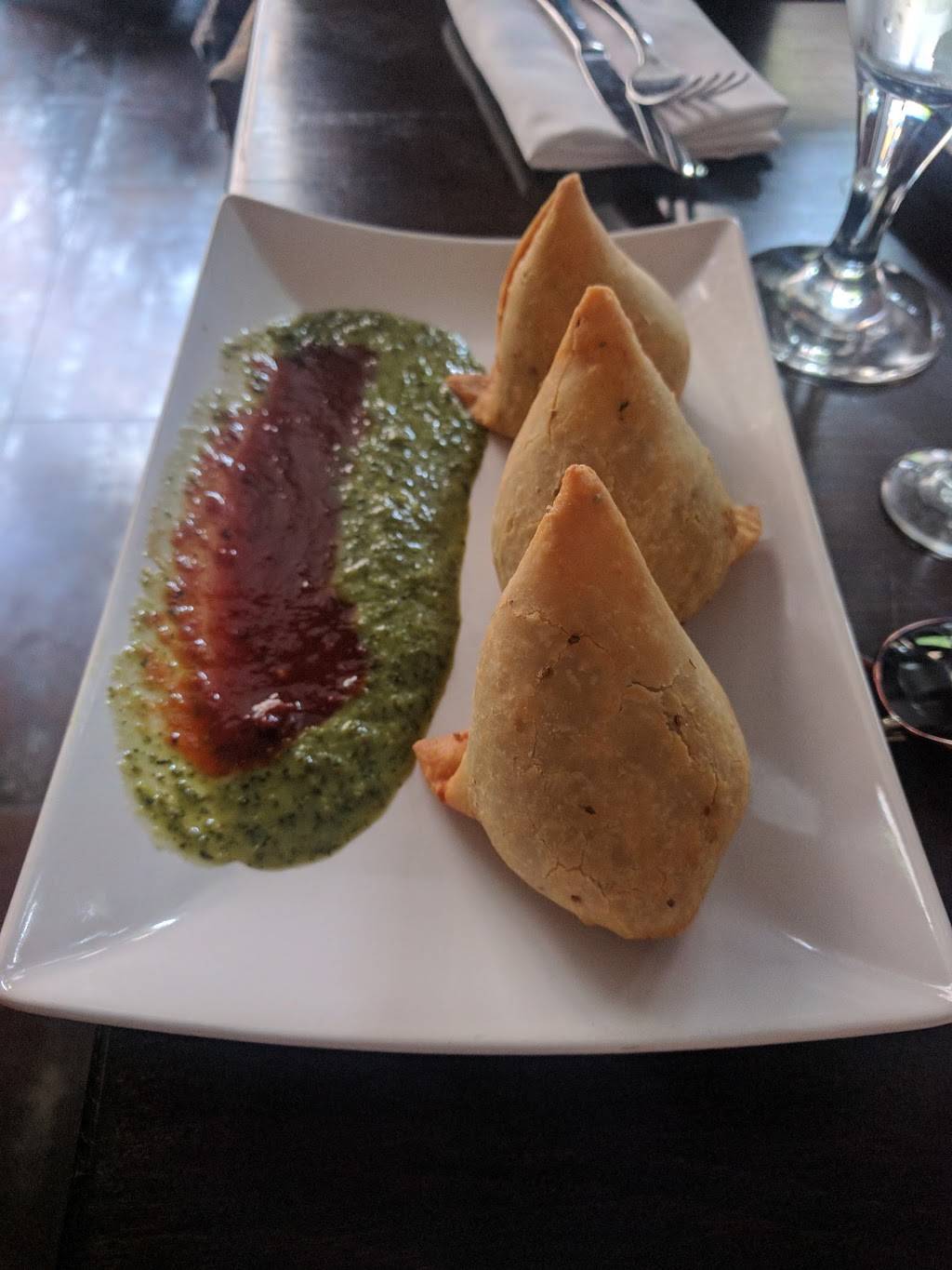 Mahal Kita | restaurant | 5613, 184 Havemeyer St, Brooklyn, NY 11211, USA | 7185991516 OR +1 718-599-1516