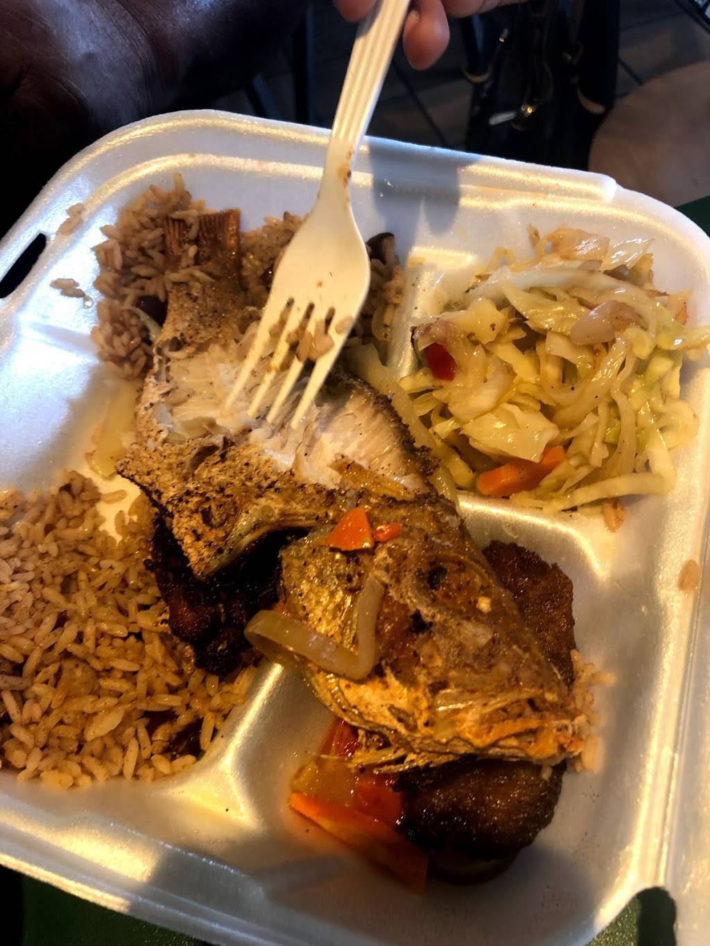 Taste of Jamaica | restaurant | 6406 N Orange Blossom Trail, Orlando, FL 32810, USA | 4072985866 OR +1 407-298-5866