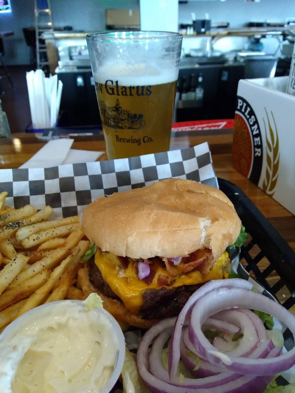 Villa Pizza & Family Restaurant | restaurant | 214 Viking Dr, Orfordville, WI 53576, USA | 6088793336 OR +1 608-879-3336