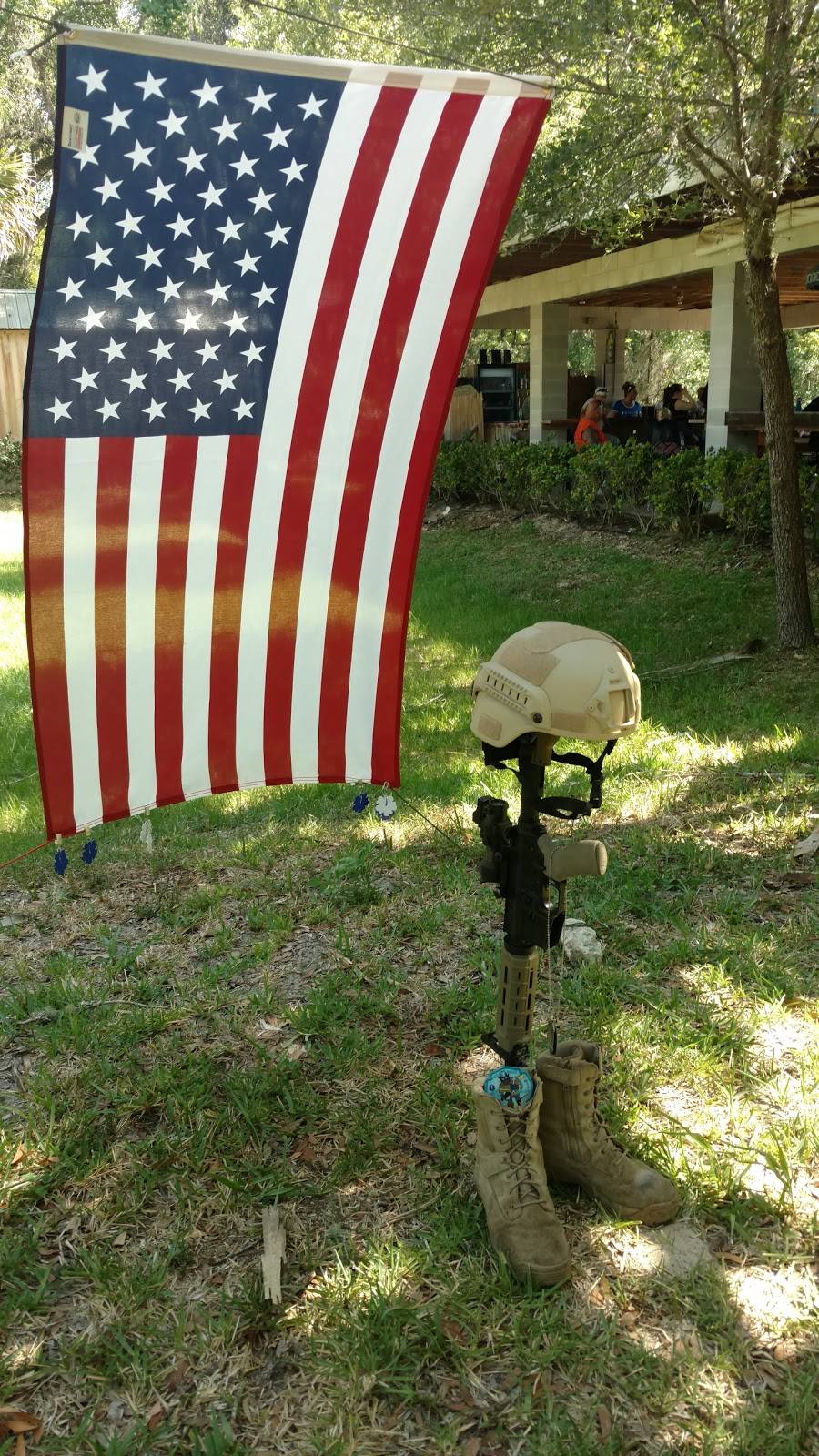 Castaways Bar & Grill | restaurant | 5430 N Suncoast Blvd, Crystal River, FL 34428, USA | 3527953653 OR +1 352-795-3653