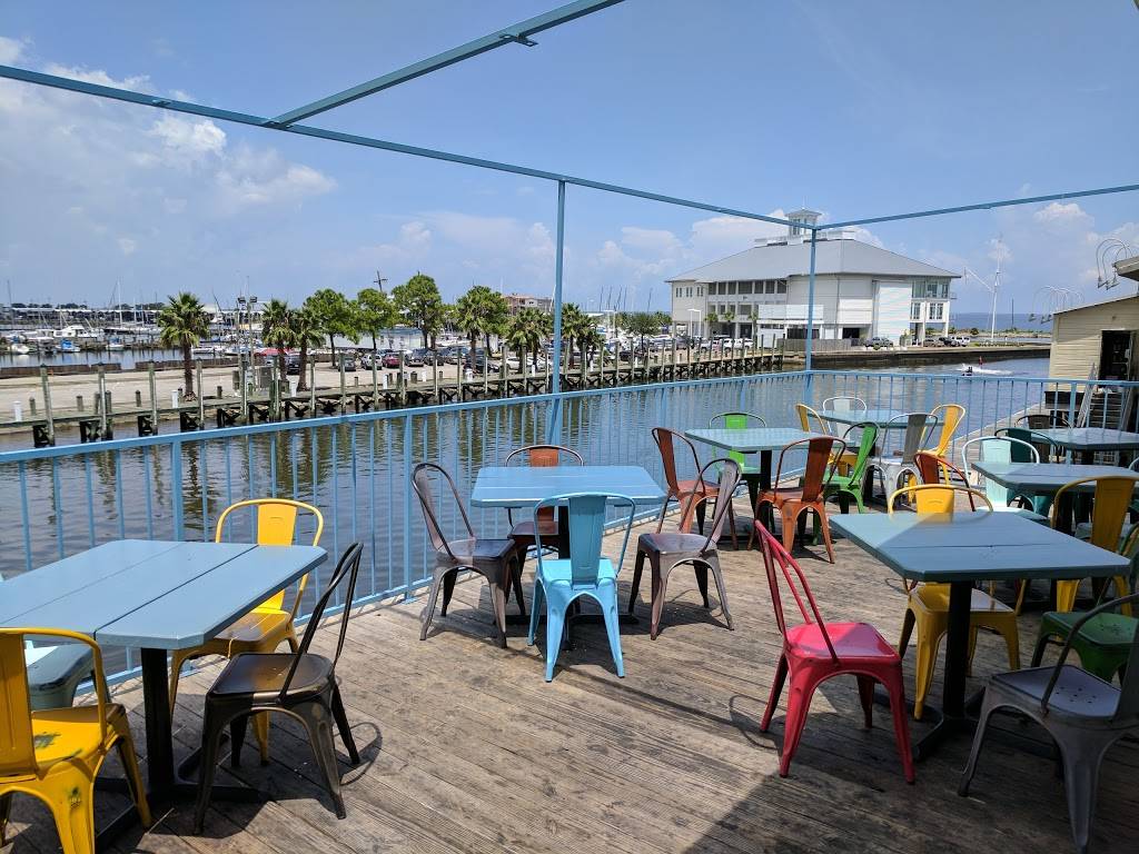 The Blue Crab Restaurant and Oyster Bar | restaurant | 7900 Lakeshore Dr, New Orleans, LA 70124, USA | 5042842898 OR +1 504-284-2898