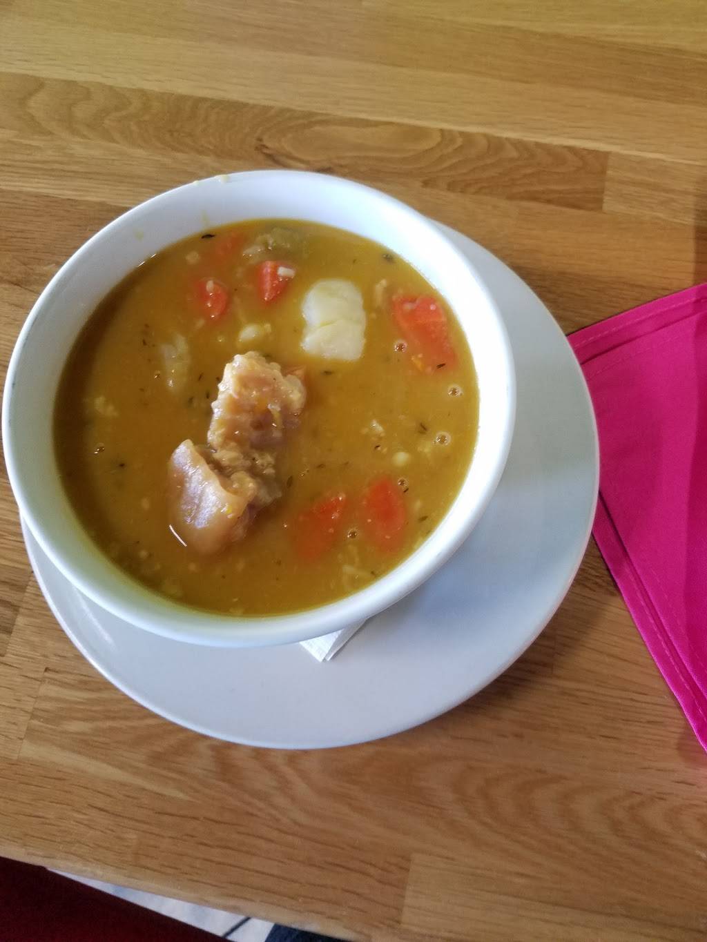 Island Quizine | restaurant | 6403 Windsor Mill Rd, Gwynn Oak, MD 21207, USA | 4102774700 OR +1 410-277-4700