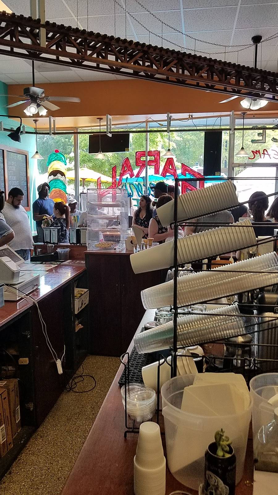 Sarah Jeans Ice Cream | restaurant | 109 N Park Square, Marietta, GA 30060, USA | 7704245179 OR +1 770-424-5179