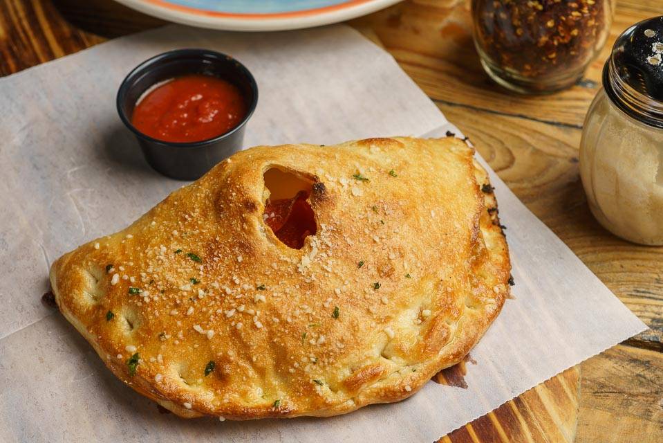 City Slice | restaurant | 6257 W Newberry Rd G1, Gainesville, FL 32605, USA | 3527926227 OR +1 352-792-6227