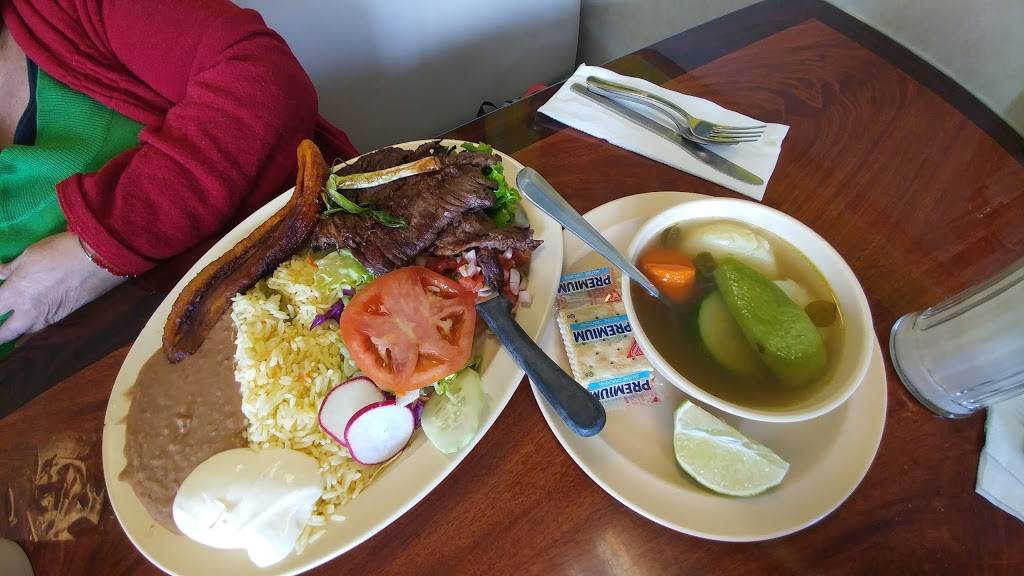 La Praviana Restaurant | restaurant | 8225 Long Beach Blvd, South Gate, CA 90280, USA | 3235858905 OR +1 323-585-8905