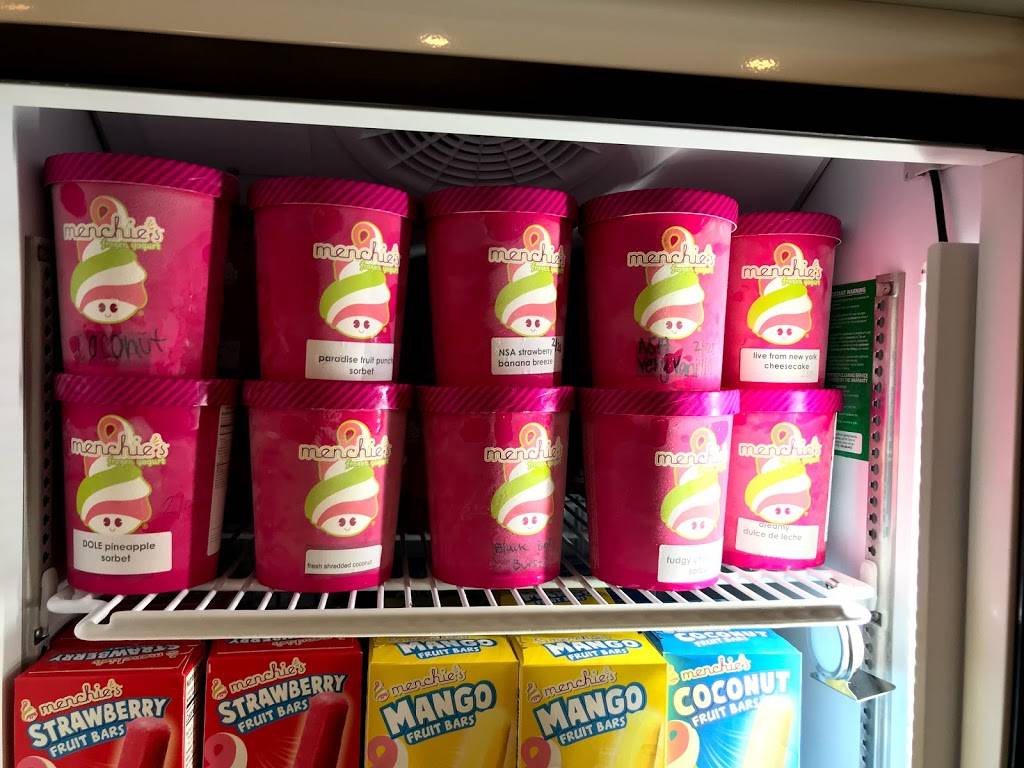 Menchies Frozen Yogurt | restaurant | 999 E Basse Rd #177, San Antonio, TX 78209, USA | 2108241104 OR +1 210-824-1104