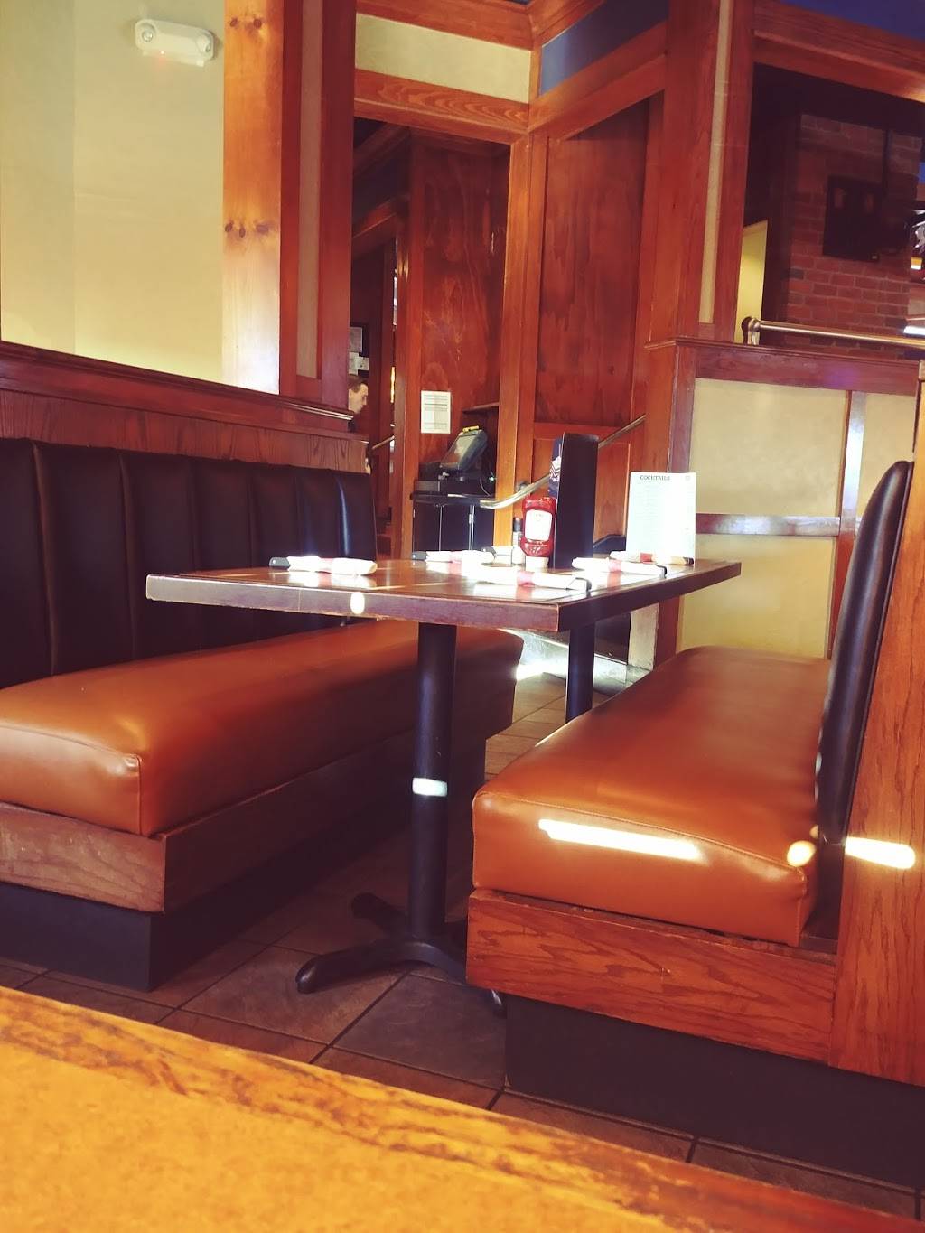 TGI Fridays | restaurant | 2515 W Memorial Rd, Oklahoma City, OK 73134, USA | 4057492515 OR +1 405-749-2515