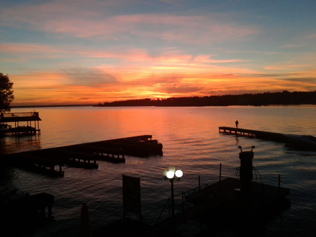 Shell | restaurant | 12947 Lake Conroe Hills Dr, Willis, TX 77318, USA | 9362287594 OR +1 936-228-7594