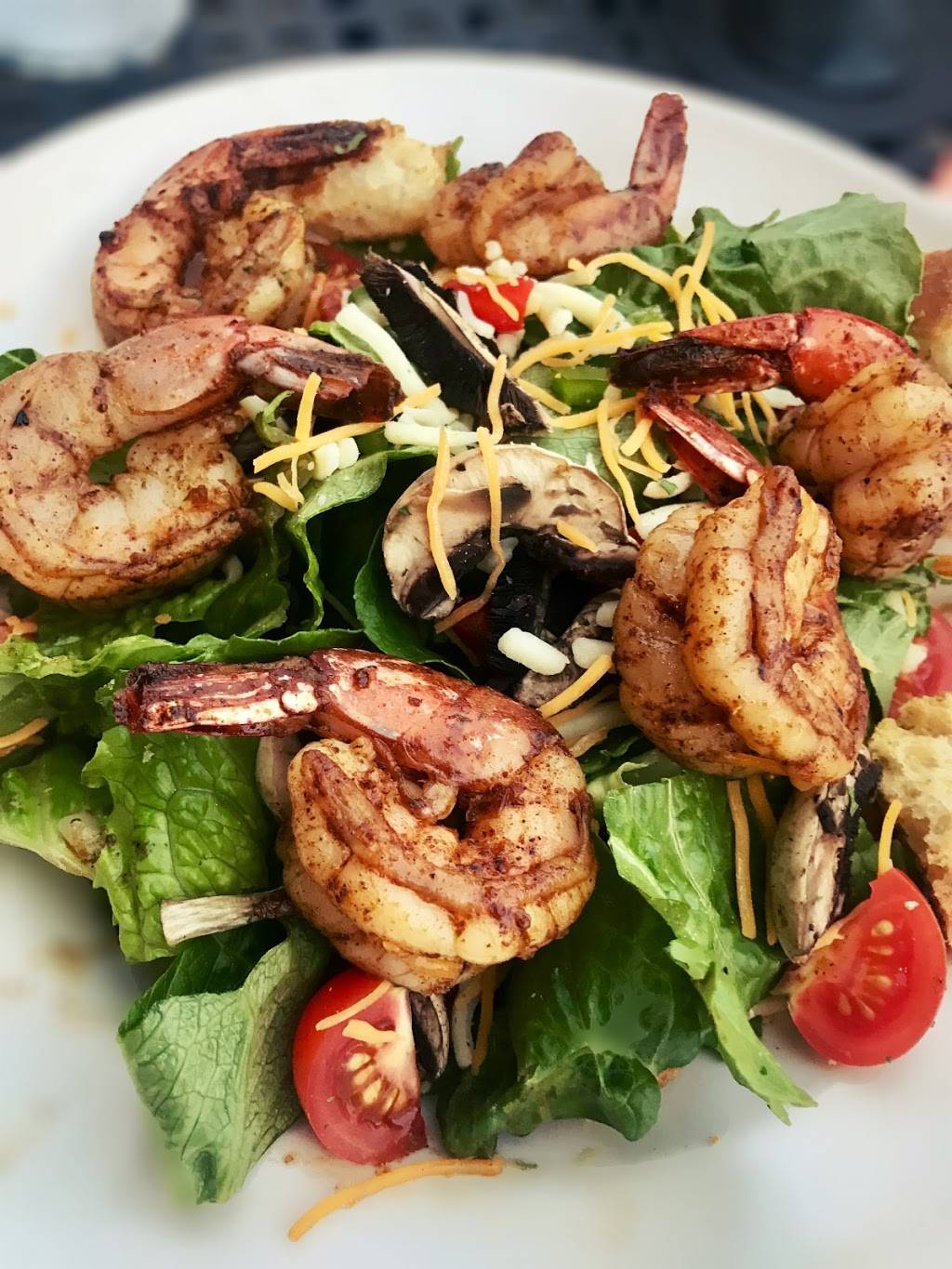 The Bluff | restaurant | 535 S Highland St, Memphis, TN 38111, USA | 9014547771 OR +1 901-454-7771