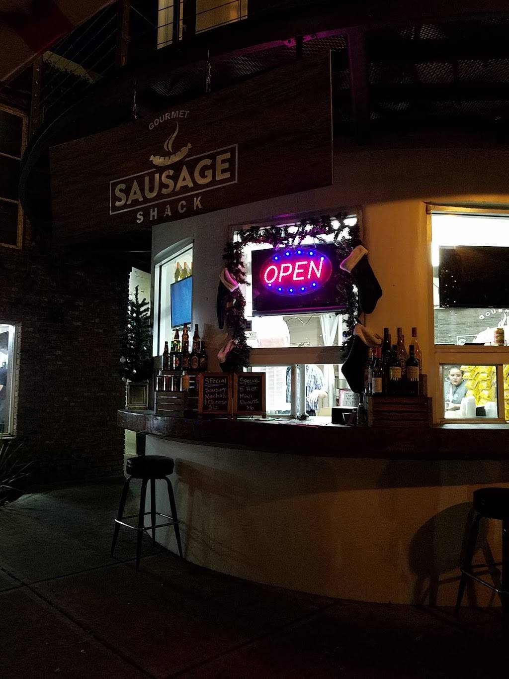 Sausage Shack | restaurant | 400 W New England Ave, Winter Park, FL 32789, USA | 4075769552 OR +1 407-576-9552