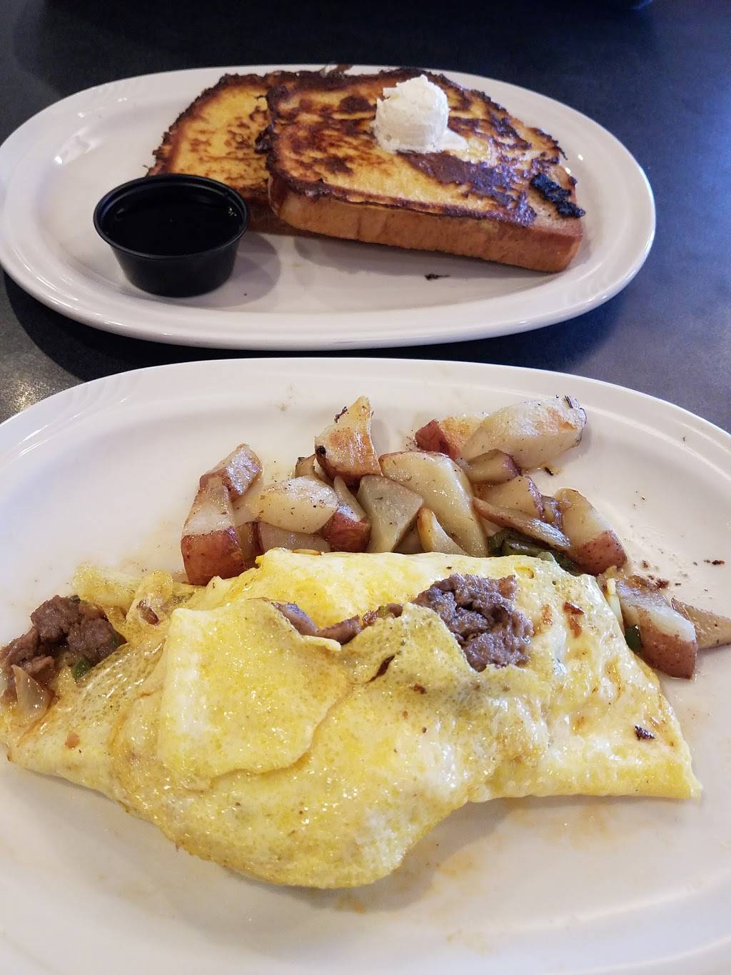 Friendlys | restaurant | 3420 Berlin Turnpike, Newington, CT 06111, USA | 8606665559 OR +1 860-666-5559