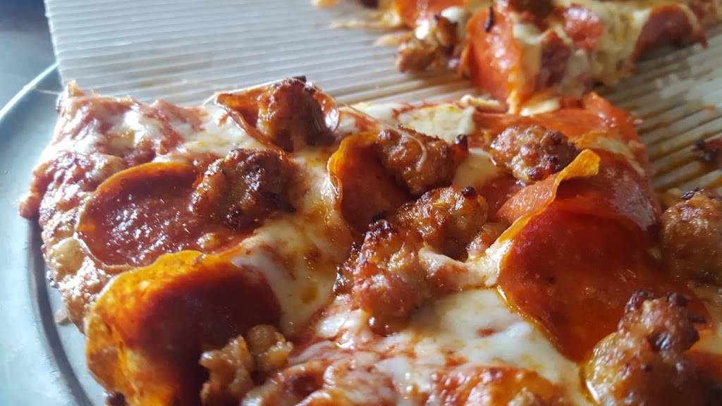 Lamppost Pizza Main Street Brewery | restaurant | 493 N Main St, Corona, CA 92880, USA | 9513711471 OR +1 951-371-1471