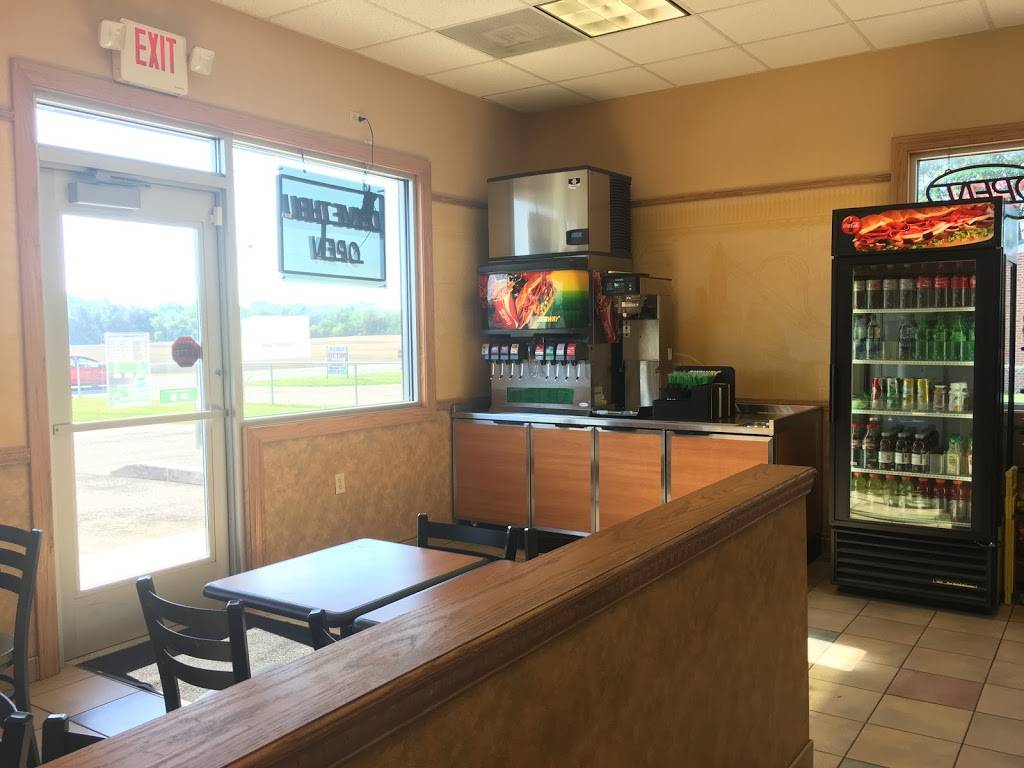 Subway | restaurant | 61210 Co Rd 687, Hartford, MI 49057, USA | 2696213100 OR +1 269-621-3100