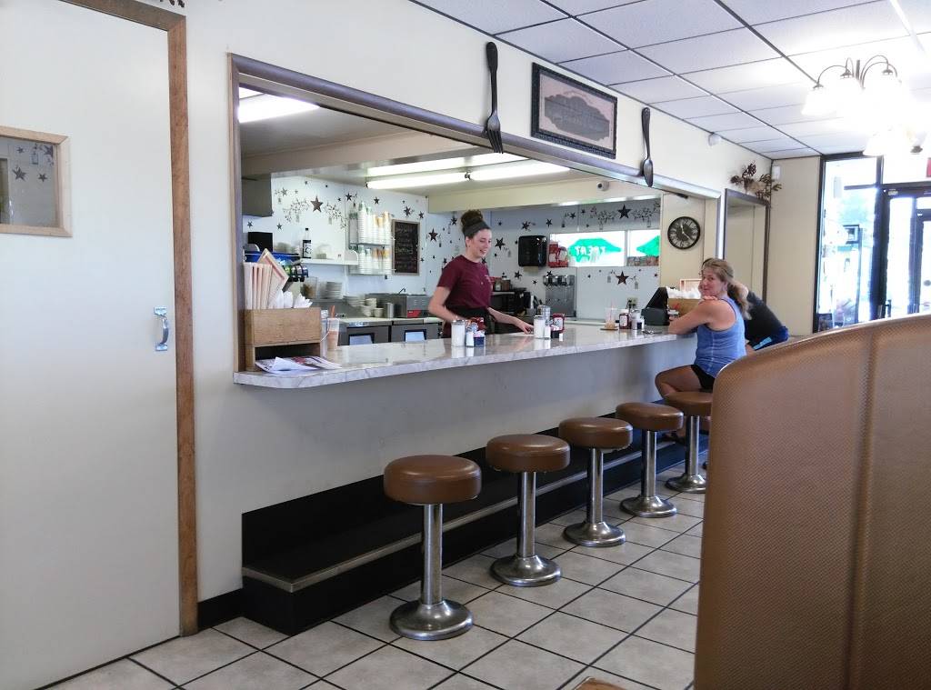 Greyhound Family Restaurant | restaurant | 9846 Molly Pitcher Hwy, Shippensburg, PA 17257, USA | 7173003594 OR +1 717-300-3594