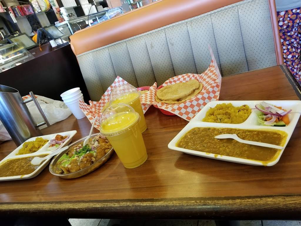 Rajdhani Sweets and Restaurant | restaurant | 2260 Bovaird Dr E Unit#106, Brampton, ON L6R 1Z1, Canada | 9057899901 OR +1 905-789-9901