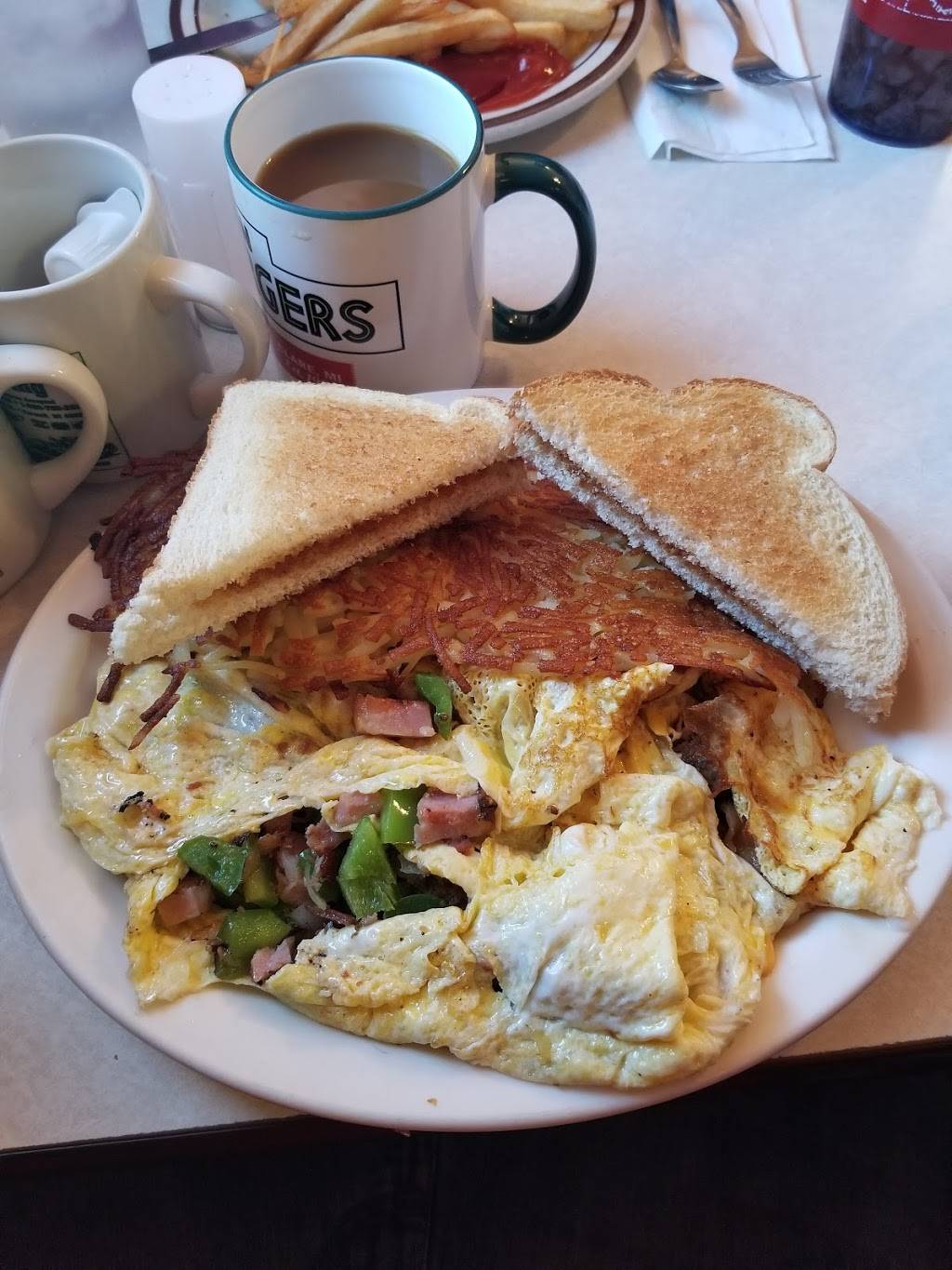 The Whitehouse Restaurant | restaurant | 613 N McEwan St, Clare, MI 48617, USA | 9893869551 OR +1 989-386-9551