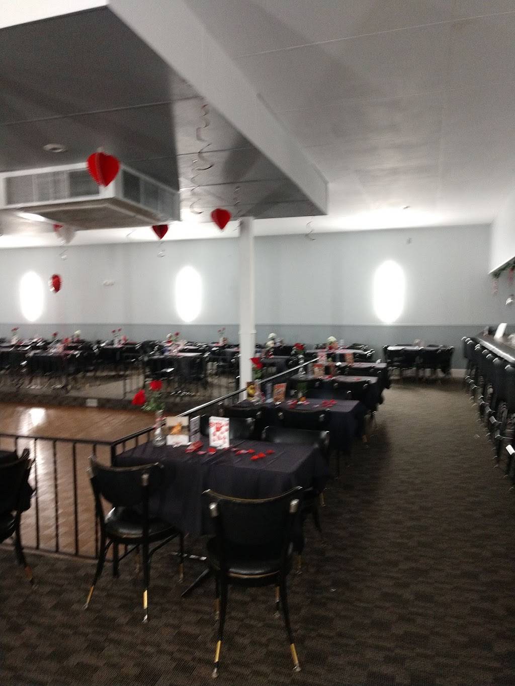 Rolling mills bar and grill | restaurant | 1025 S State St, Girard, OH 44420, USA | 2344215473 OR +1 234-421-5473