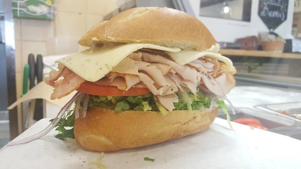 Second Reef Deli | restaurant | 25292 McIntyre St Suite:T, Laguna Hills, CA 92653, USA | 9496007713 OR +1 949-600-7713