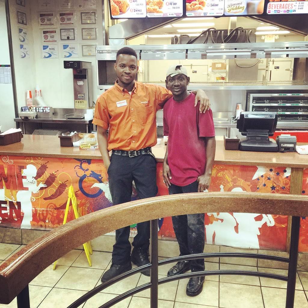 Popeyes Louisiana Kitchen | restaurant | 461 S 69th St, Upper Darby, PA 19082, USA | 4844693518 OR +1 484-469-3518