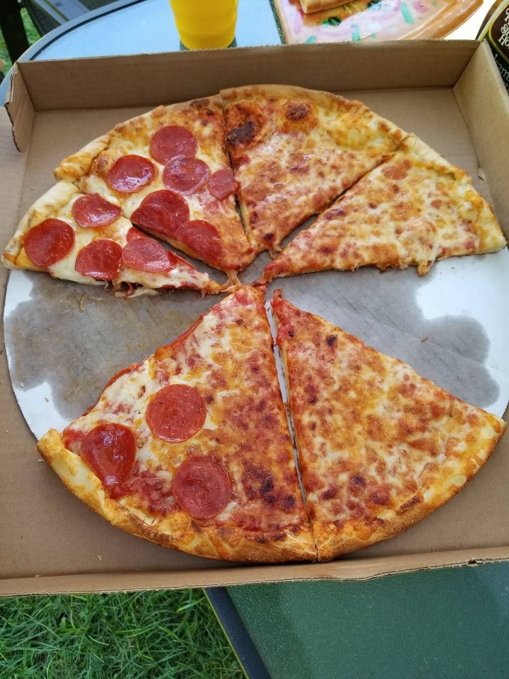 Charlton House Of Pizza & Seafood | restaurant | 109 Masonic Home Rd, Charlton, MA 01507, USA | 5084341666 OR +1 508-434-1666