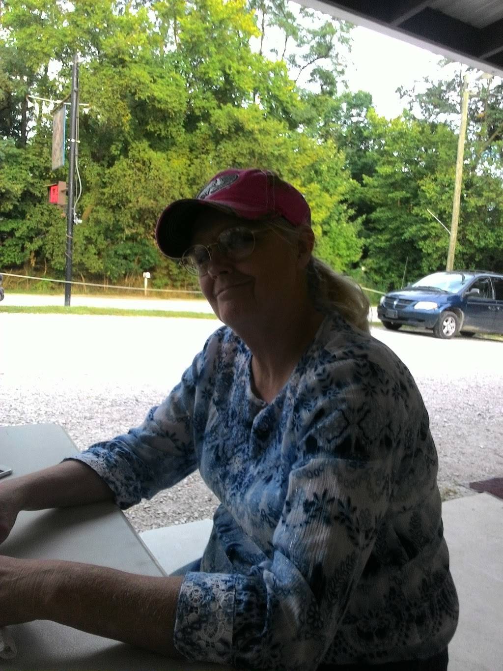 Beer Cooler Pub And Grub LLC | restaurant | 6611 S Old US Hwy 63, Hillsdale, IN 47854, USA | 7652450555 OR +1 765-245-0555