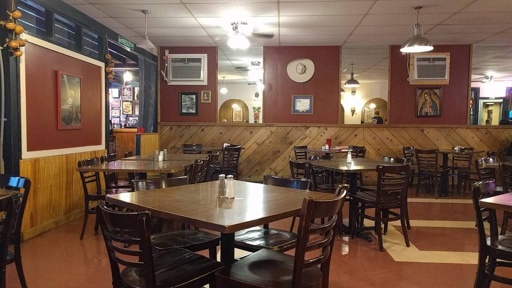 Garcias | restaurant | 403 S L B J Dr, San Marcos, TX 78666, USA | 5123530099 OR +1 512-353-0099